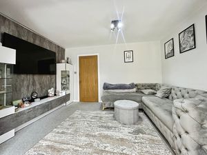 Lounge- click for photo gallery
